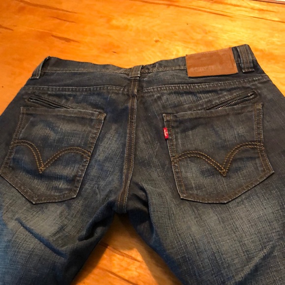 Levi’s 514 Jeans